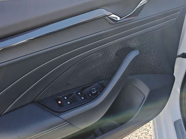 Фото 23 - Skoda Octavia Pro