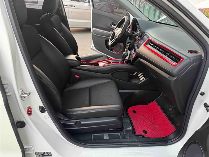 Фото 7 - Honda Vezel