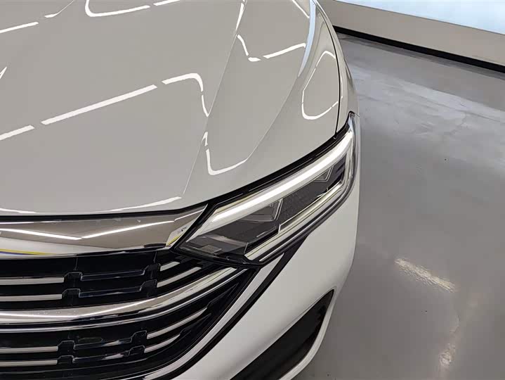 Фото 5 - Volkswagen Sagitar L