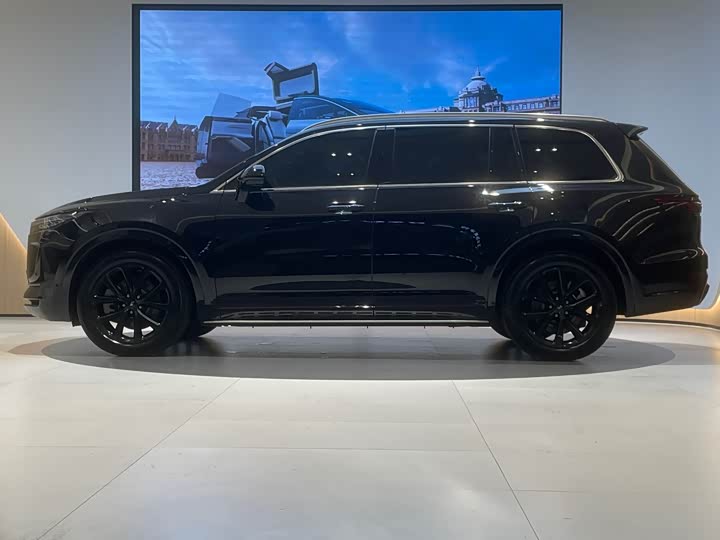 Фото 6 - LiXiang One