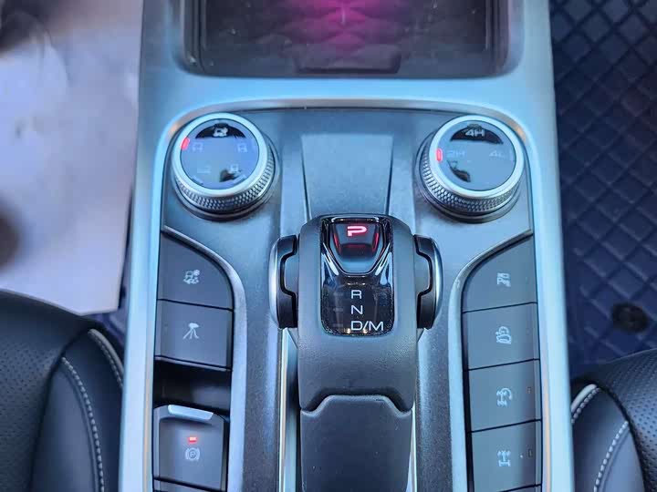 Фото 10 - Tank 300