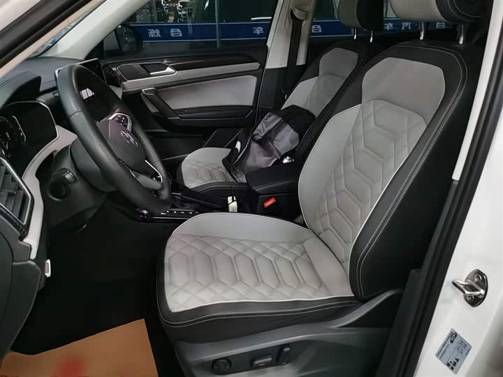 Фото 15 - Volkswagen Tayron