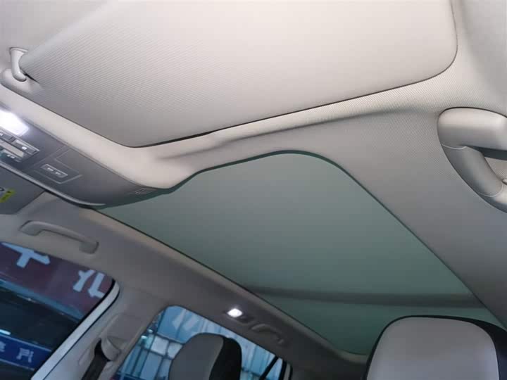 Фото 18 - Volkswagen Tayron