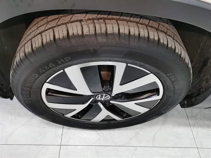 Фото 23 - Volkswagen Tayron