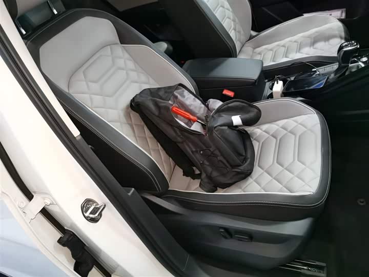 Фото 25 - Volkswagen Tayron