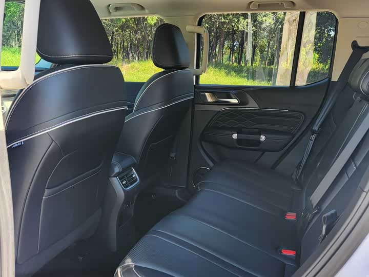 Фото 12 - Tank 300