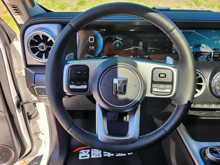 Фото 7 - Tank 300