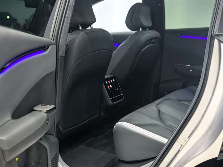 Фото 10 - XPeng G7