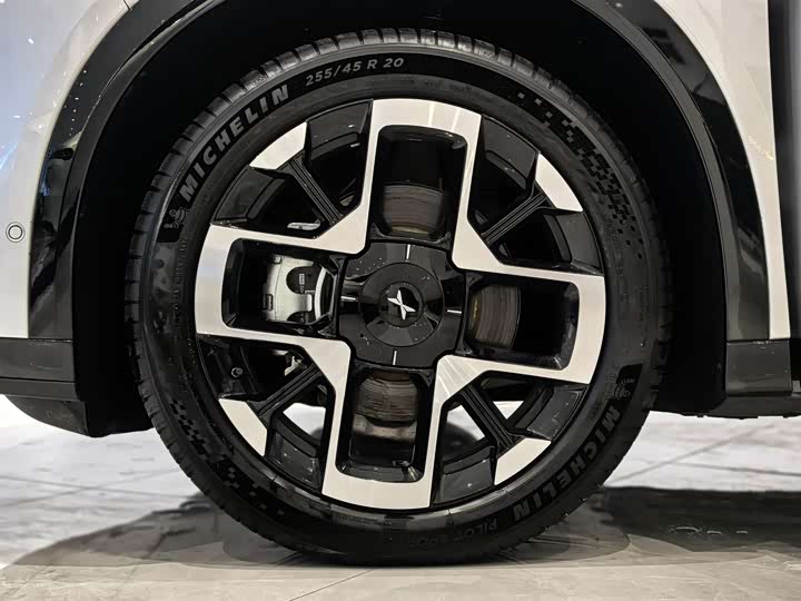 Фото 15 - XPeng G7