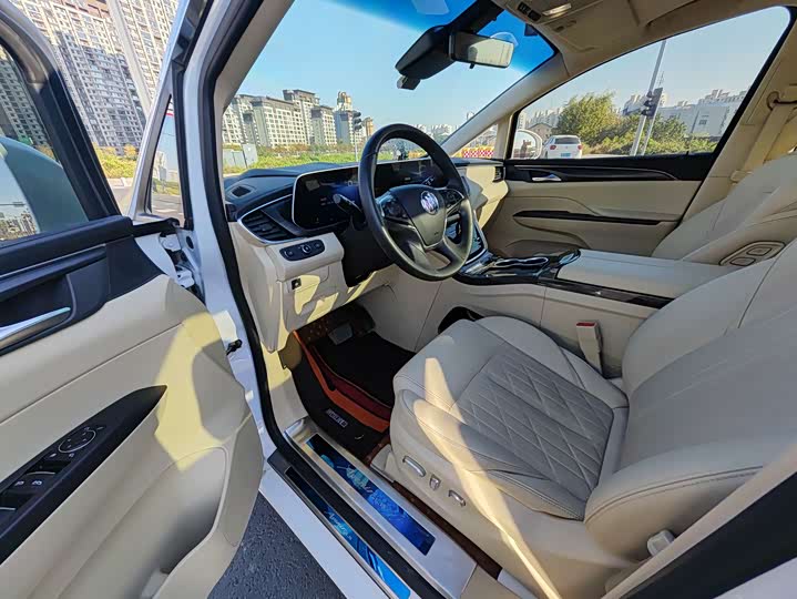 Фото 11 - Buick GL8 ES