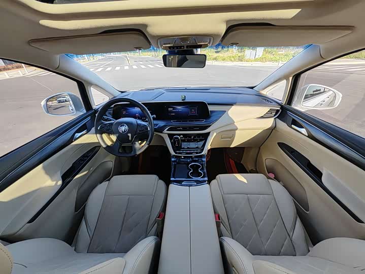 Фото 5 - Buick GL8 ES