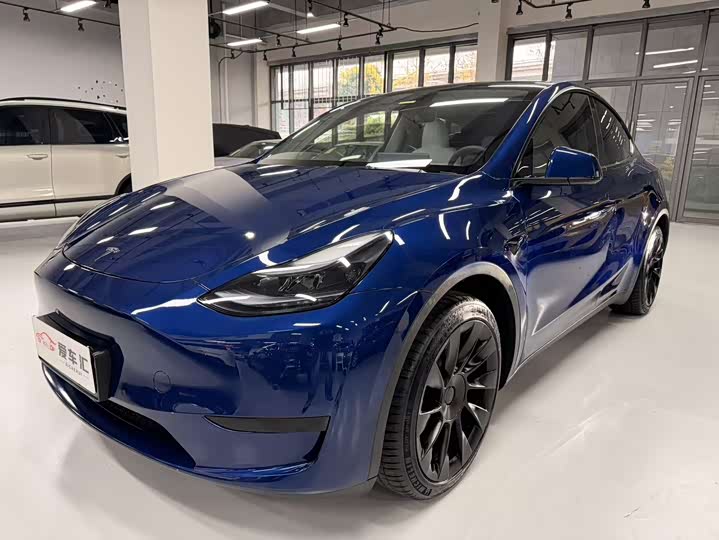 Фото 1 - Tesla Model Y