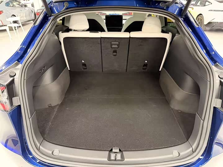 Фото 13 - Tesla Model Y