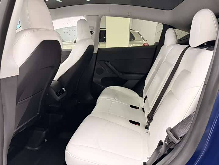 Фото 6 - Tesla Model Y