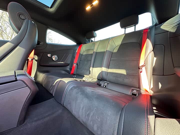 Фото 10 - Mercedes-Benz C-Class AMG