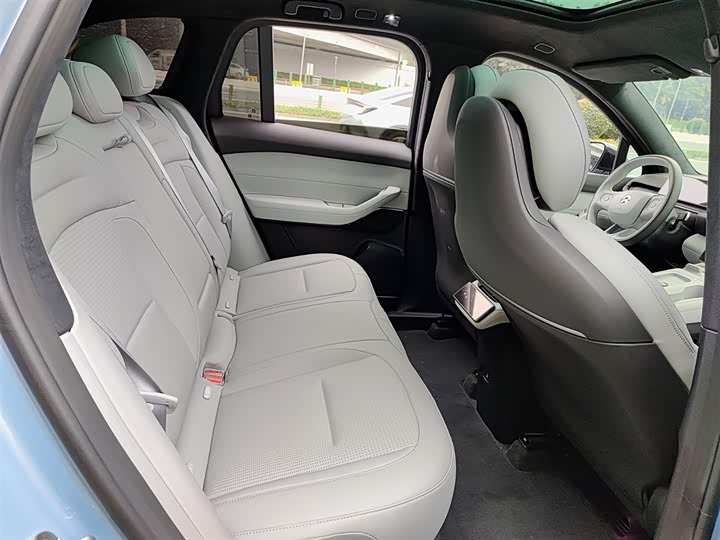 Фото 10 - Nio ES6