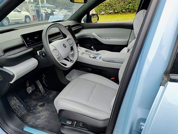 Фото 7 - Nio ES6