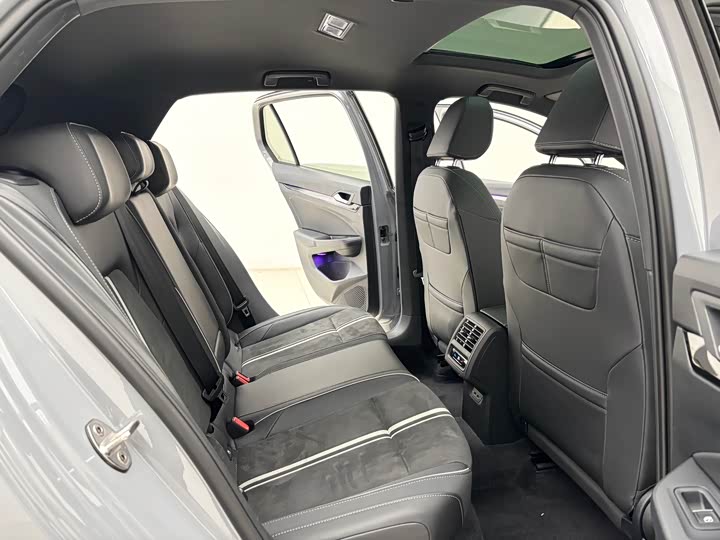 Фото 9 - Volkswagen Golf