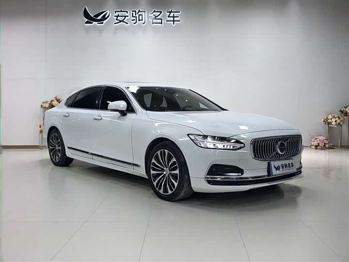Фото 3 - Volvo S90