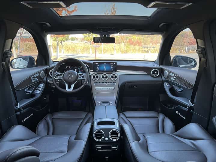 Фото 18 - Mercedes-Benz GLC-Class