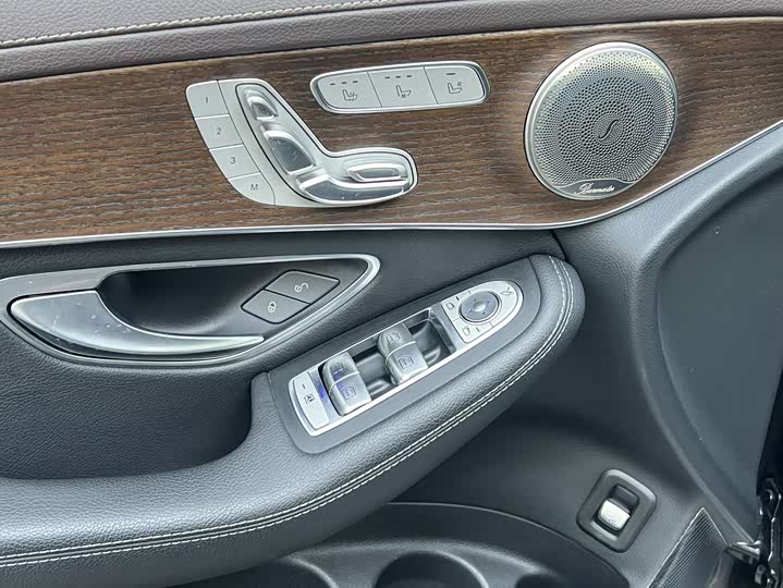 Фото 6 - Mercedes-Benz GLC-Class