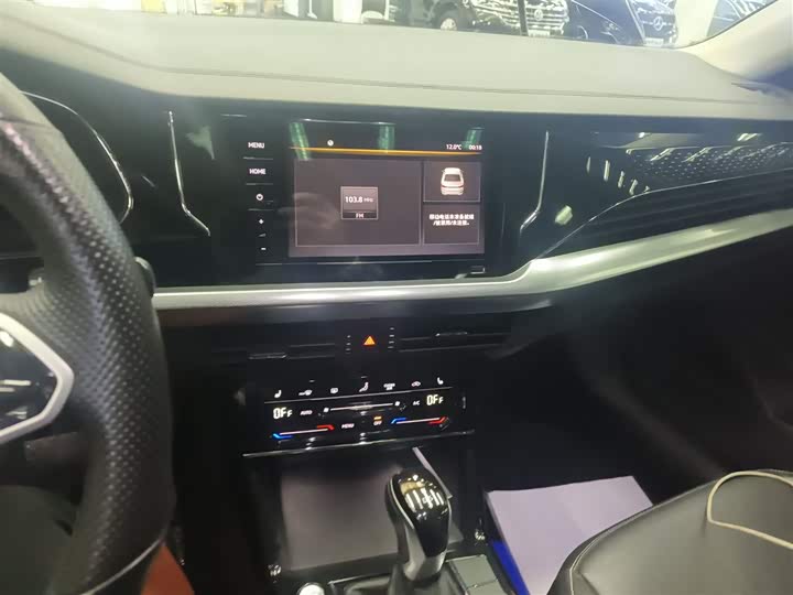 Фото 13 - Volkswagen Passat