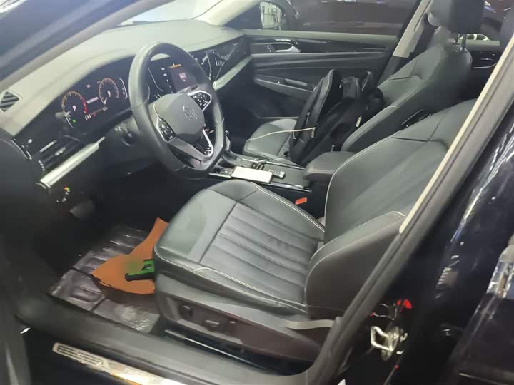 Фото 15 - Volkswagen Passat