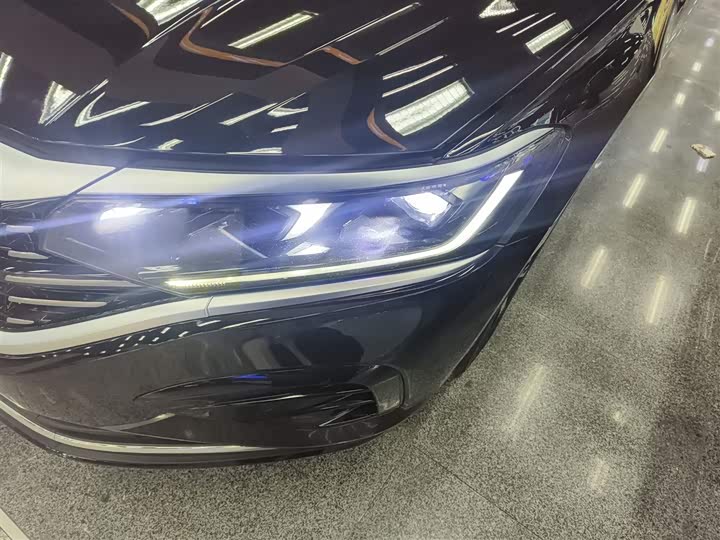 Фото 24 - Volkswagen Passat