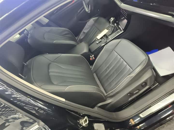 Фото 25 - Volkswagen Passat