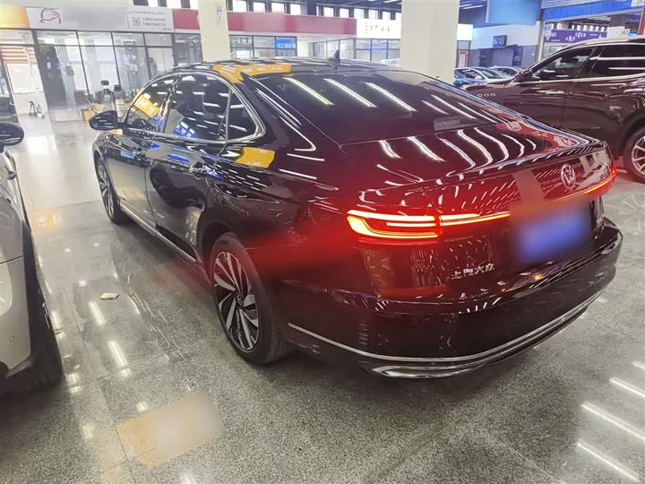 Фото 5 - Volkswagen Passat