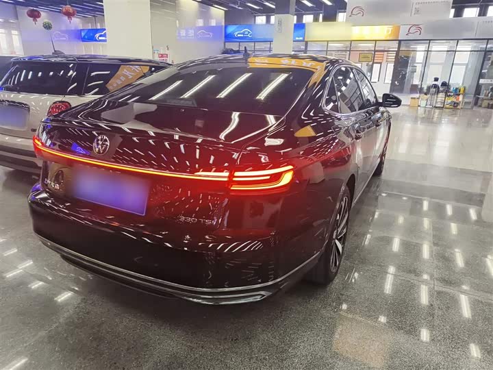 Фото 7 - Volkswagen Passat