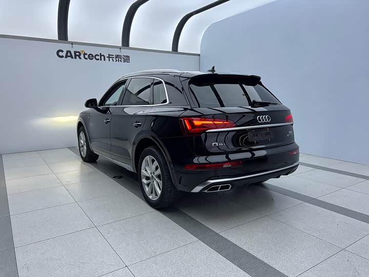 Фото 4 - Audi Q5L