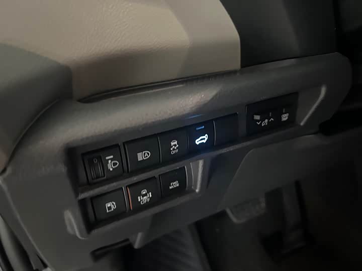 Фото 5 - Toyota Granvia