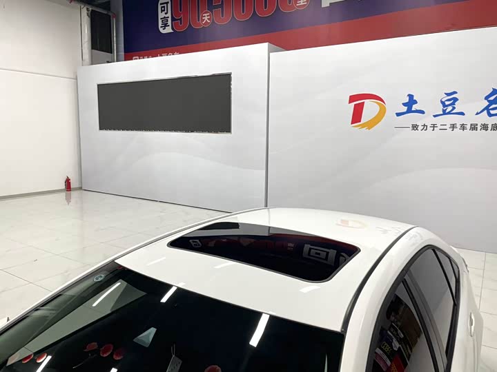 Фото 13 - Toyota Corolla