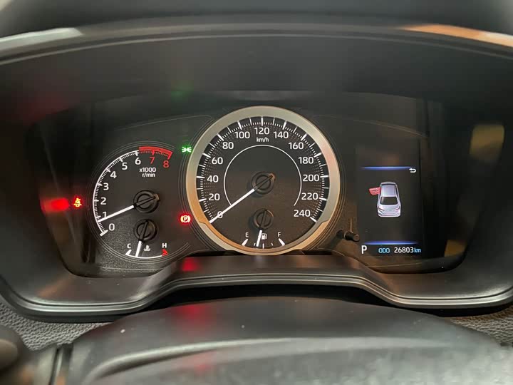 Фото 18 - Toyota Corolla