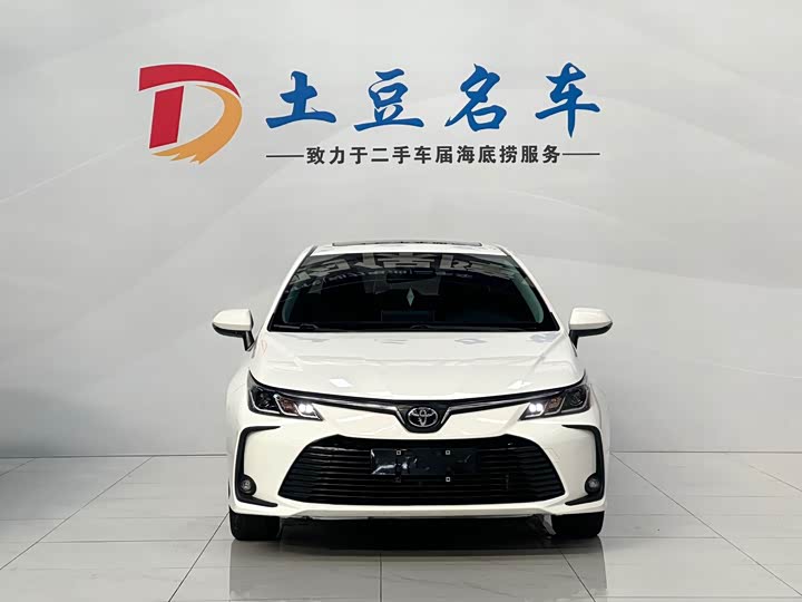 Фото 2 - Toyota Corolla