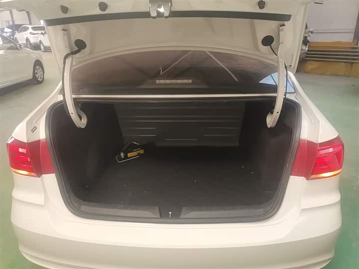 Фото 19 - Volkswagen Santana