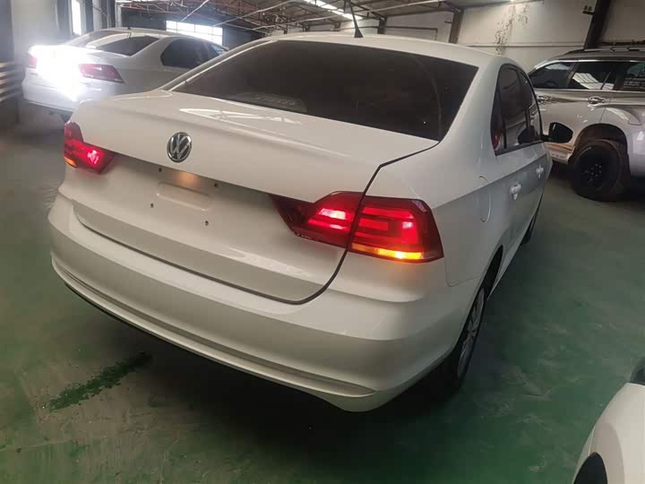 Фото 7 - Volkswagen Santana