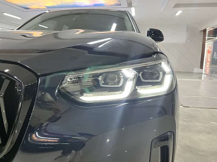 Фото 10 - BMW iX3