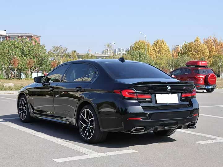 Фото 2 - BMW 5 Series