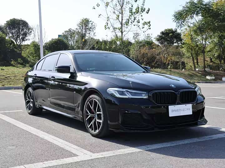Фото 5 - BMW 5 Series