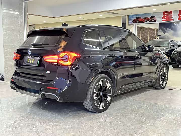 Фото 12 - BMW iX3