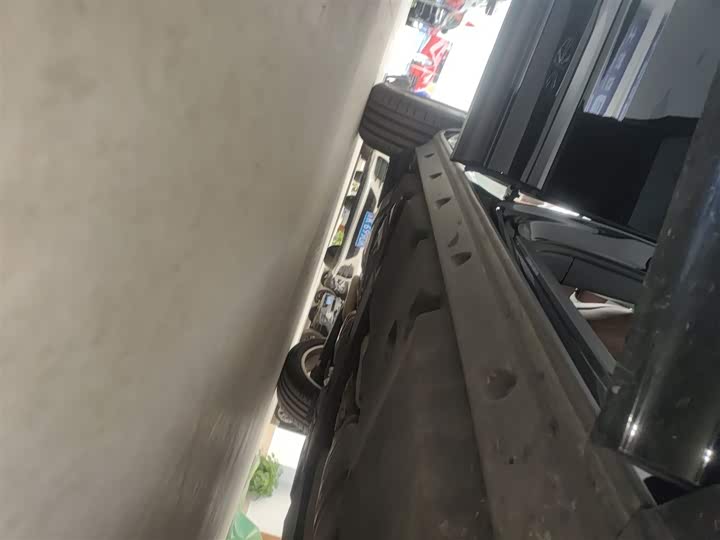 Фото 21 - Audi Q7