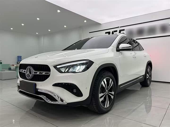 Фото 3 - Mercedes-Benz GLA-Class