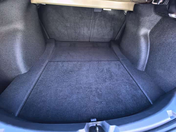 Фото 14 - Tesla Model 3