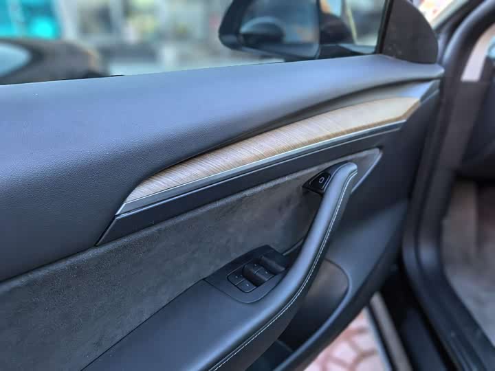 Фото 5 - Tesla Model 3