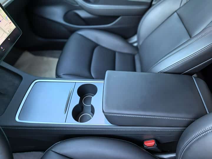 Фото 7 - Tesla Model 3