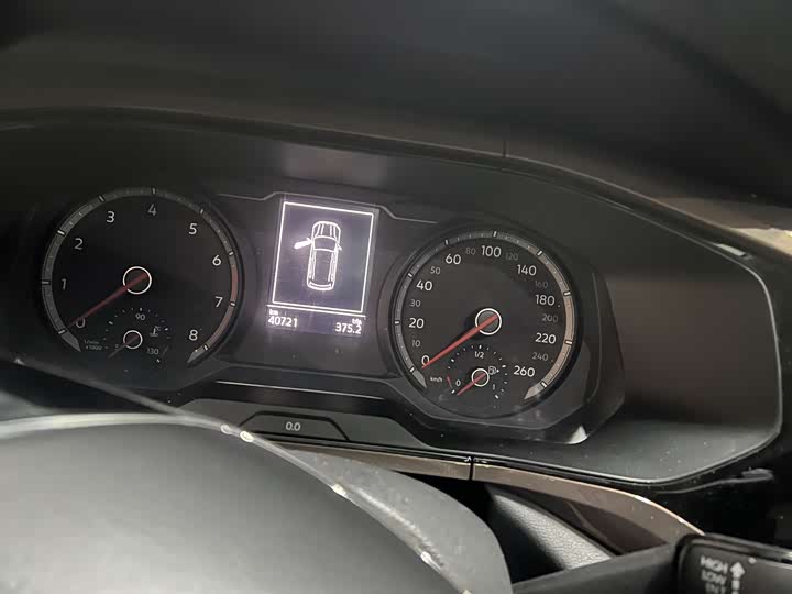 Фото 9 - Volkswagen Tharu