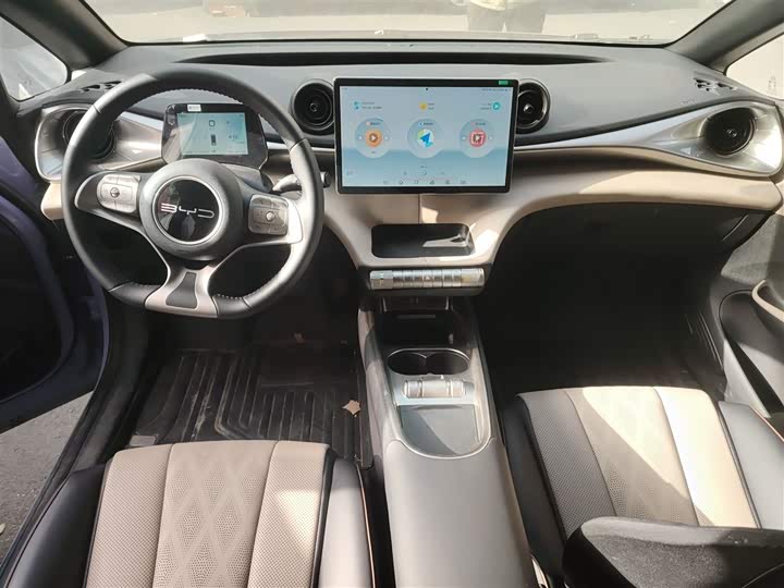 Фото 13 - BYD Dolphin