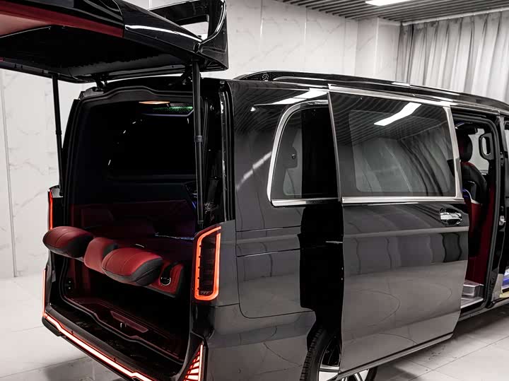 Фото 21 - Mercedes-Benz Vito